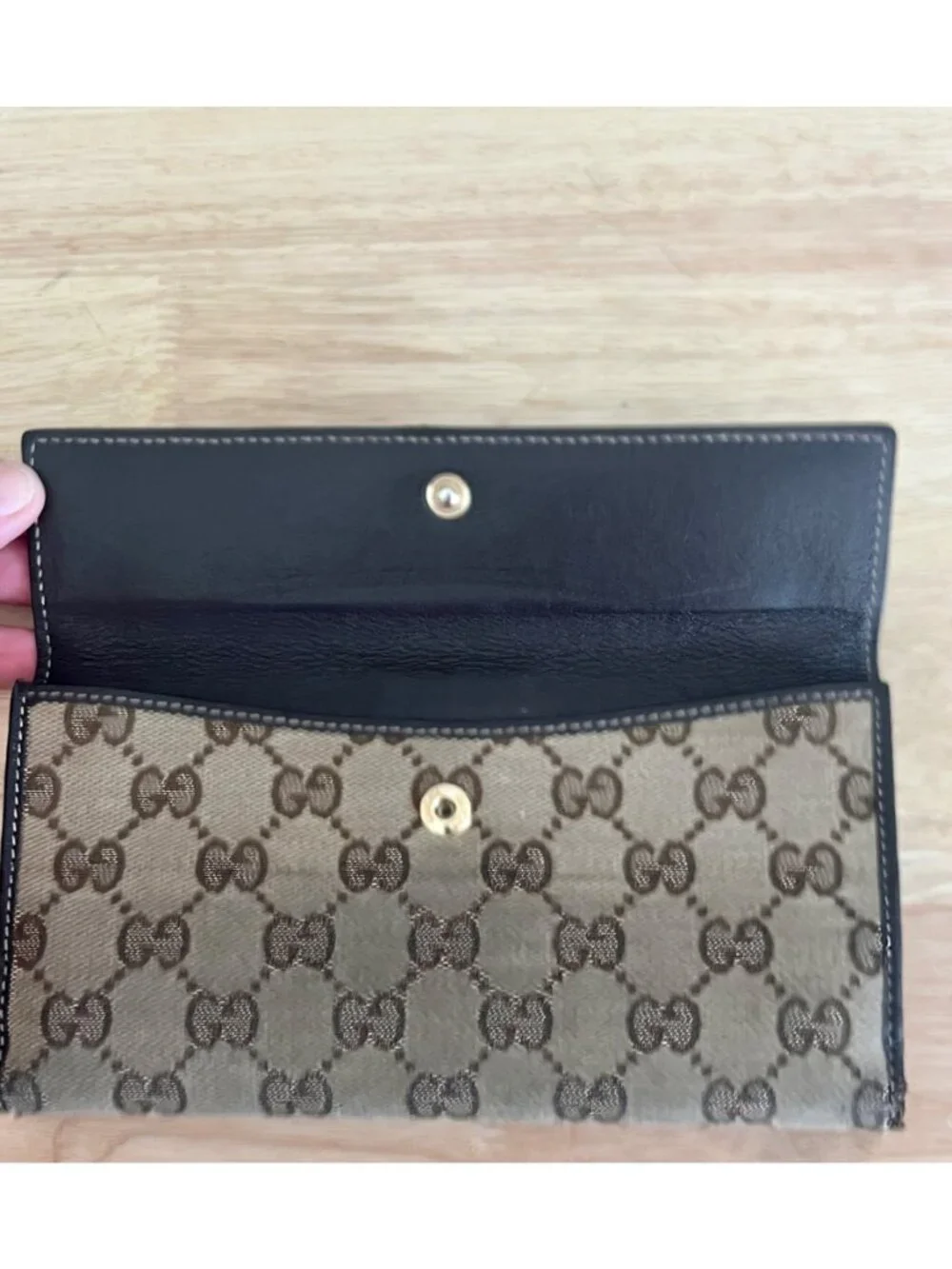 Gucci Brown GG Canvas & Leather Heart Clasp Wallet For Women - Picture 7 of 13